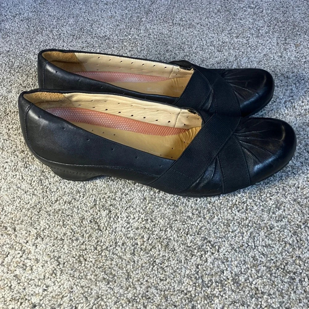 Clarks UnStructured Black Leather Wedge Pump Pleated‎ Toe Elastic Straps 7M Work